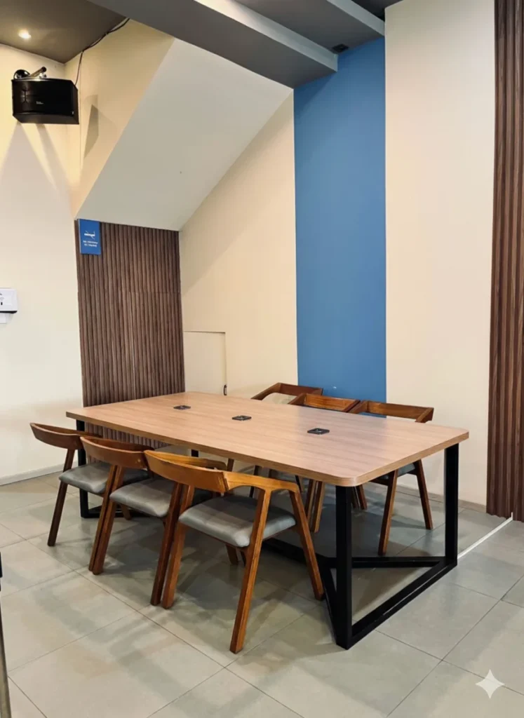 cafe pontianak yang punya meeting area dengan meja panjang cocok untuk diskusi bareng team.